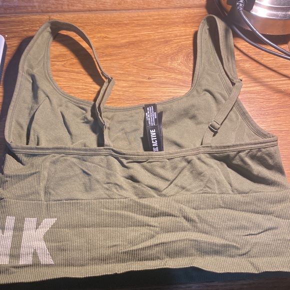 PINK Active Victoria’s Secret Ribbed Sports Bra. Size Large. - Picture 2 of 3